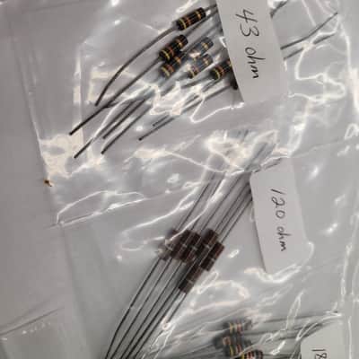 Bag Of Various Capacitors   Brown image 6