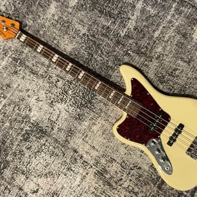 SX Ursa 4 RN VW Left Hand Lefty Jaguar Style Bass Vintage White + Gig Bag Out of Production image 2