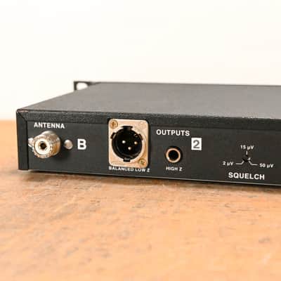 Shure L4 Diversity Wireless Receiver - 177.000 MHz (NO POWER SUPPLY) CG01L4C image 19