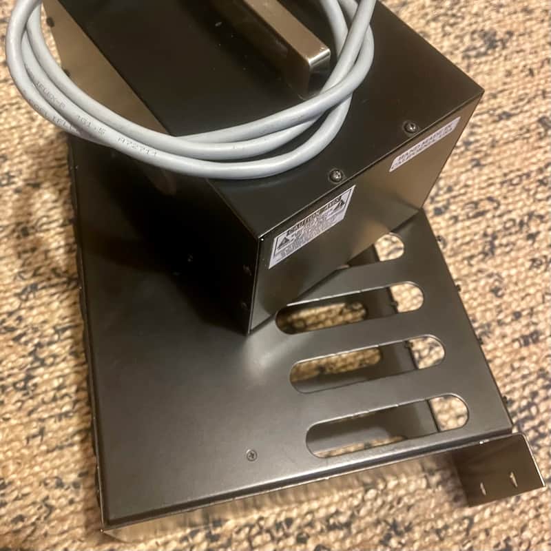 2015 BAE Rack 500 11 slots Noir