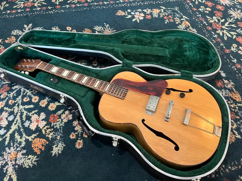 National Princess 672G 1941-1942 - Archtop image 1