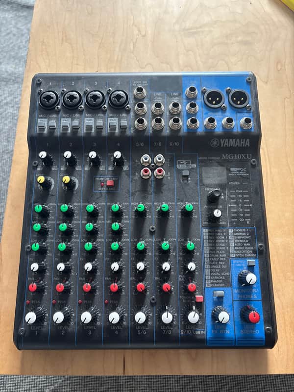 Yamaha MG10XU 10-Channel Analog Mixer