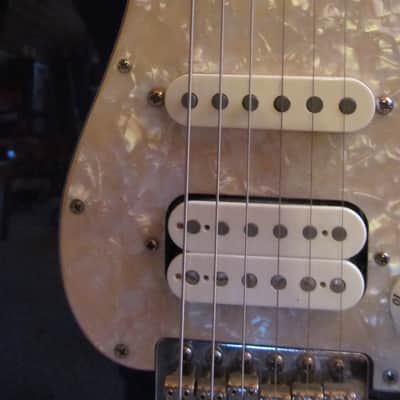 Fender Standard Stratocaster HSS 2000 - Midnight Blue image 4