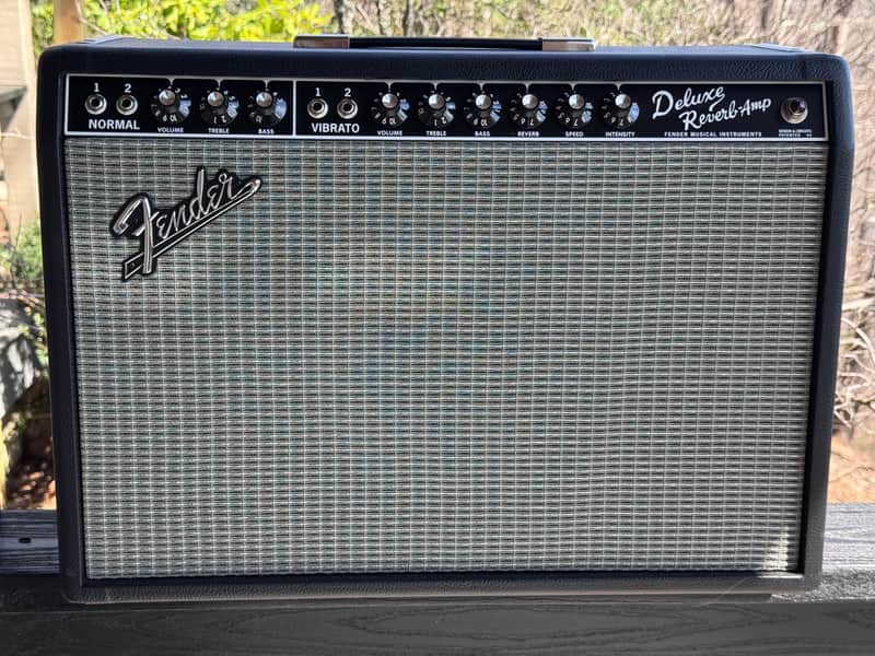 Fender ’65 Deluxe Reverb Reissue 22-Watt 1x12 Tube Combo 2014 - Black with silver tolex image 1