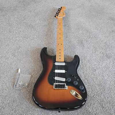 Fender 70th Anniversary Player II (MIM) Stratocaster CUSTOM UPGRADES  -  Dave Murray Pickups - 3 Color Burst with Maple Fingerboard image 4