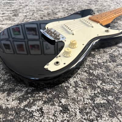 Fender Duo Sonic Reissue Vintage 1993 MIM Black Maple Fretboard Guitar + Gig Bag image 3