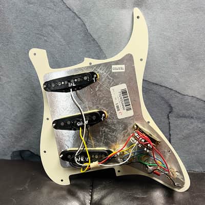 Fender Player Plus Loaded Pickguard with Noiseless Pickups (Left-Handed Pickguard) image 2