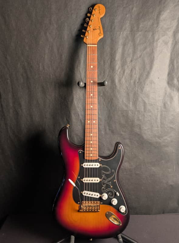 Fender Stevie Ray Vaughan Stratocaster with Pau Ferro Fretboard 2001- 3-Color Sunburst image 1