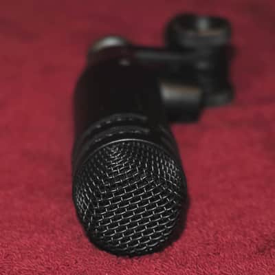 Yamaha MZ204 Dynamic Microphone | Reverb