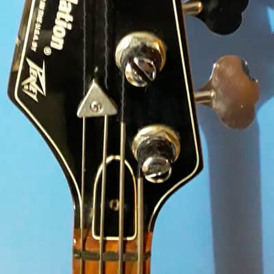 Peavey Foundation  bass guitar 1985 Black left handed vintage all original  made in USA image 4