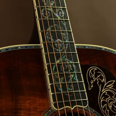 Gibson SJ-200 All Koa Custom Masterpiece Acoustic Guitar J-200 imagen 10