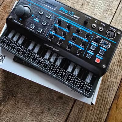 Behringer Pro VS Mini 4-Voice Hybrid Vector Synthesizer 2023 - Present Black image 1