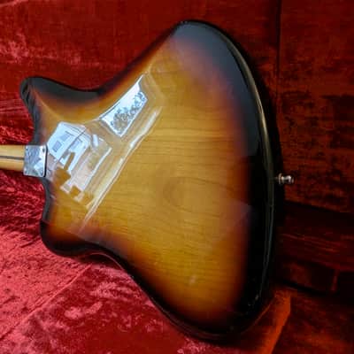 Fender Jaguar Baritone Custom 2004 - 2006 Sunburst image 23