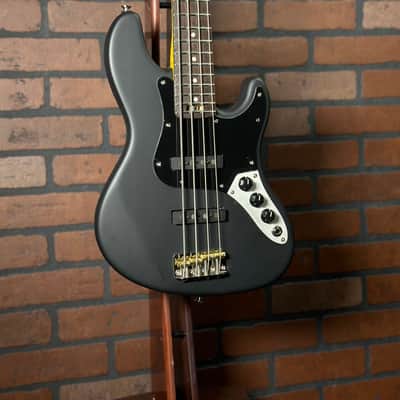 Woodcraft Electric Guitars JB4 Mini "Shortest-Scale" 4-String Electric Bass Black image 1