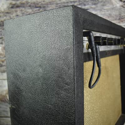 1960's Airline 9013 Guitar Amplifier image 4