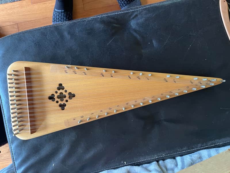 Unicorn Strings Bowed Psaltery