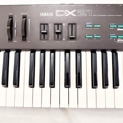 Yamaha DX-21 Vintage FM Synthesizer Made in JAPAN - 1984. SERVICED. Works and Sounds Great ! image 2