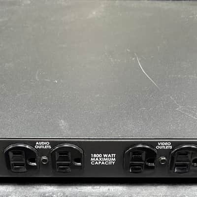 Furman Elite 15 Power Conditioner image 3