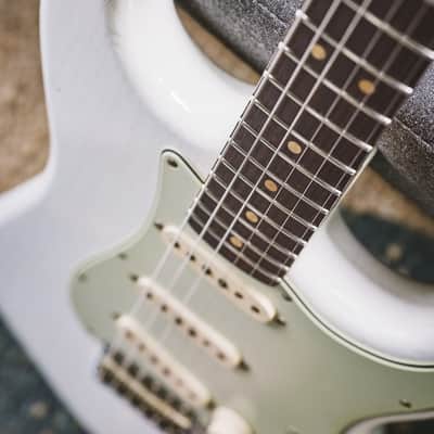 Fender Custom Shop ’63 Stratocaster Chambered Olympic White Journeyman Relic image 4