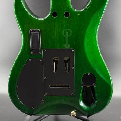 Brian Moore i9.13 Guitar - Quilt Transparent Green 2003 image 4