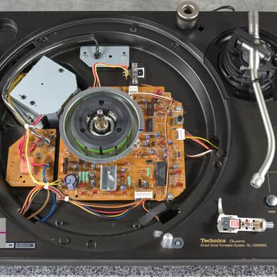 Technics SL-1200MK6 Black Direct Drive DJ Turntable in Very Good Condition image 15