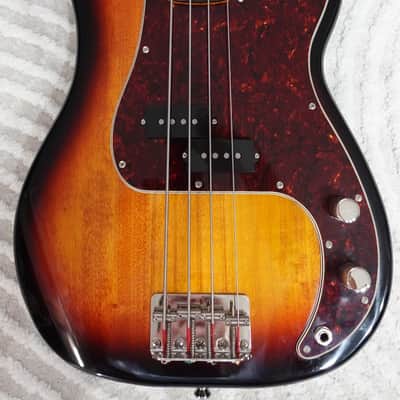 Squier Classic Vibe '60s Precision Bass 3-Color Sunburst image 3
