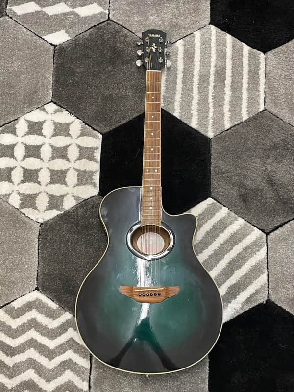 Yamaha APX500 Electro Acoustic Guitar image 1