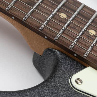 EART YMX-SG3,Roasted Book-match Mahogany Solid Body,22 Stainless Steel Frets,6-Point Synchronized Tremolo image 5