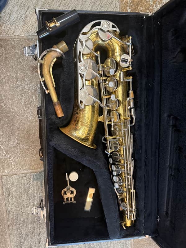 Yamaha YAS-23 Alto Saxophone image 1