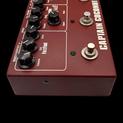 Foxrox Electronics Captain Coconut 2000s - Red X8556 image 3
