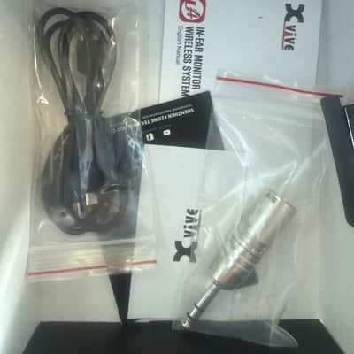 Xvive U4R4 Wireless In-Ear Monitoring System 2010s - Black image 3