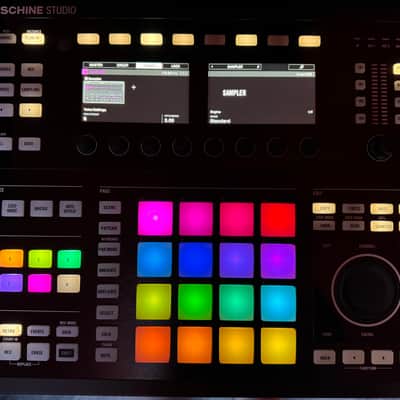 Native Instruments Maschine Studio 2010s - Black image 1