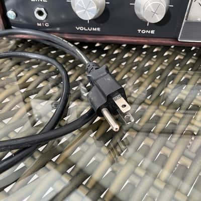 AKAI M8 Mic Preamp image 7