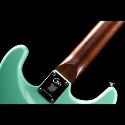GTRS S800 Intelligent Surf Green Electric Guitar image 4
