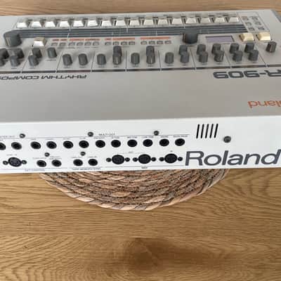 Roland TR-909 Rhythm Composer 1983 - 1985 - White Bild 8