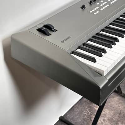 Yamaha MM8 88-Key Music Synthesizer Graded Hammer Action Keyboard image 7