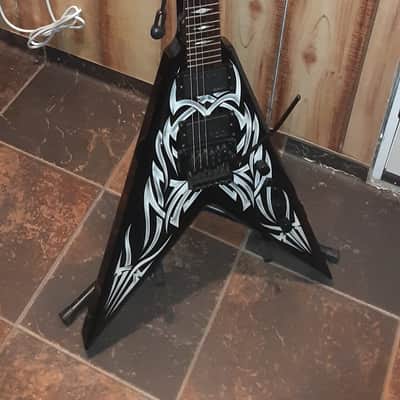 B.C. Rich Kerry King Tribal V Floyd Rose EMGs Made in Korea Electric Guitar w/Hardshell Case! image 3