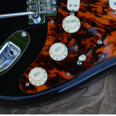 Rizzuto Guitars VRS Custom with 5A Flame Maple Neck image 6