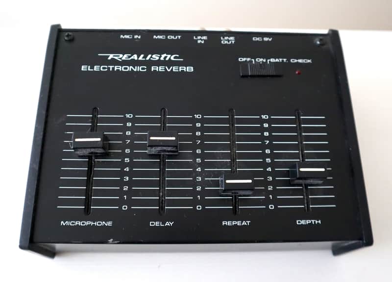 Realistic 32-1110 Desktop Electronic Reverb / Delay 1982 - 1989 - Black image 1