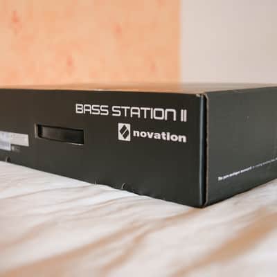 Novation Bass Station II 25-Key Monophonic Synthesizer 2013 - Present - Black image 5