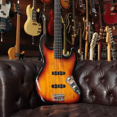 Squier Vintage Modified Fretless Jazz Bass 2016 - Sunburst image 2