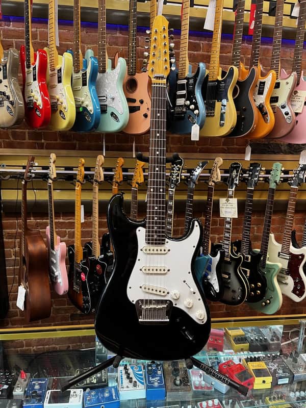 1987 Fender Stratocaster XII Black image 1