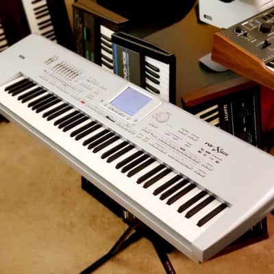 MUST SEE!!! KORG PA1X PRO 76 IN FACTORY BOX! FULLY SERVICED IN AMAZING CONDITION!