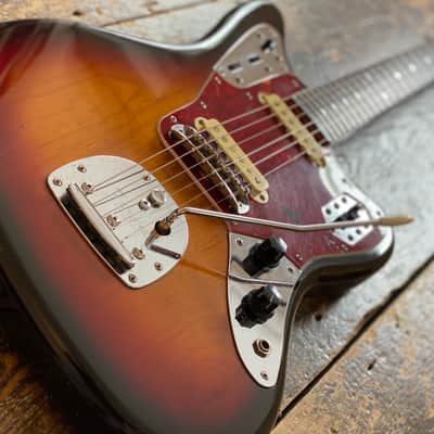 Fender Japan 1995 Jaguar Grunge-Era '66 Reissue MIJ FujiGen Three Tone Sunburst MIJ image 4