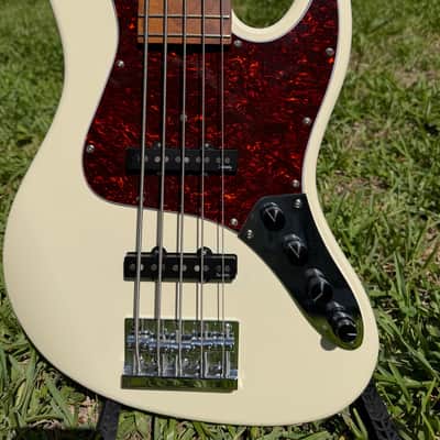 Sadowsky MetroExpress 21-fret Vintage JJ Bass, 5-string 2025 - Olympic White + VTC + Fretwrap image 5