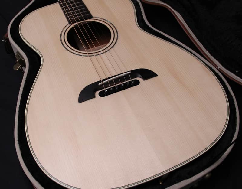 Alvarez Yairi Series FYM60HD