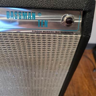 Fender Bassman 10 Electric Guitar Bass Amplifier w Cover 1970s image 2