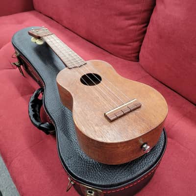 Aloha Royal Soprano Ukulele with Case - Mahogany image 6