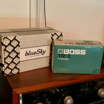 Boss TR-2 Tremolo (Silver Label) 1997 - Present - Green image 2