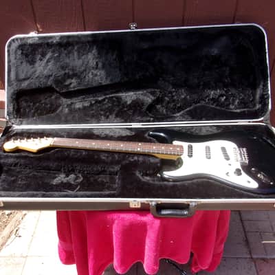 UPDATE: MIJ Squier LEFTY Strat, E6 serial, Duncan's, one knob, OG block/tuners, no stripe, Cipollina image 2